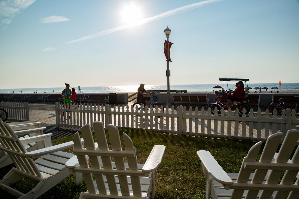 Beach Plaza Hotel Ошен Сити Экстерьер фото